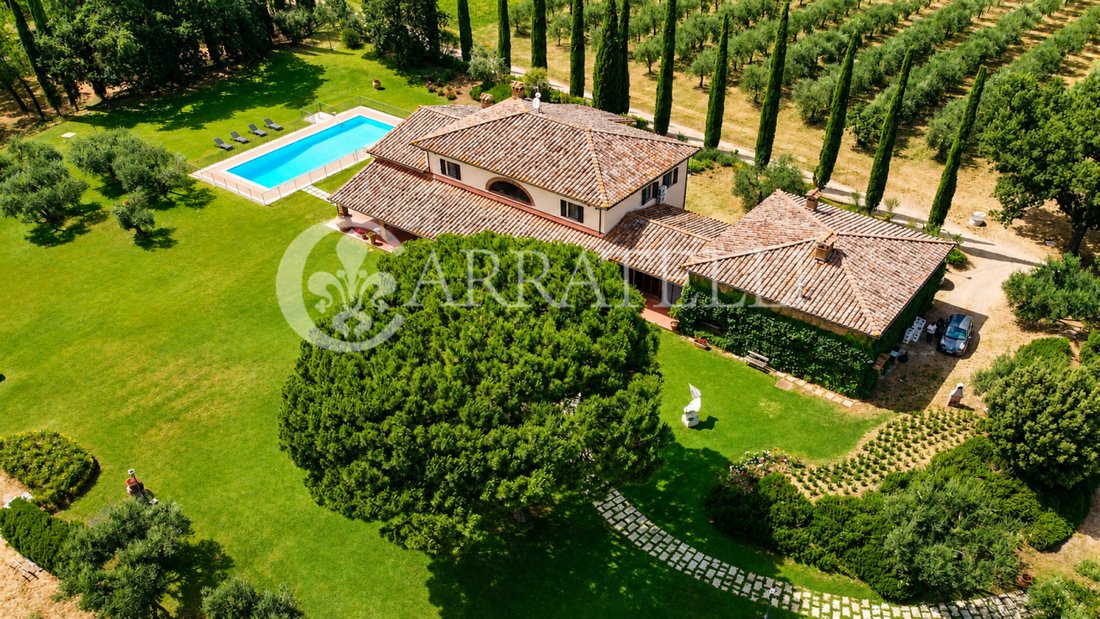 Country House in Castiglione del Lago, Umbria, Italy 2 - 13775520