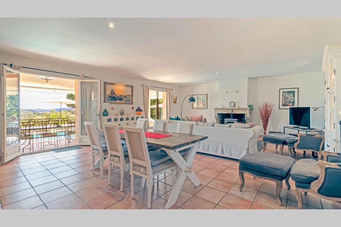 Casa en La Garde-Freinet, Provenza-Alpes-Costa Azul, Francia 3 - 17953198
