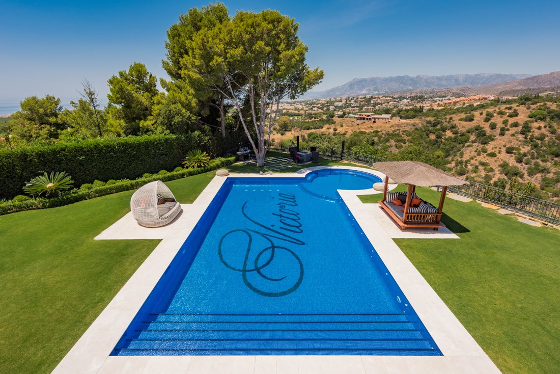 Villa in Elviria-Cabopino, Marbella, Spain 5 - 17948529