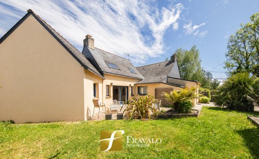 House in Zone Urbaine, Arradon, France 1