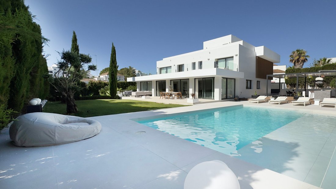 Villa in Puerto Banus, Marbella, Spain 1 - 17947293