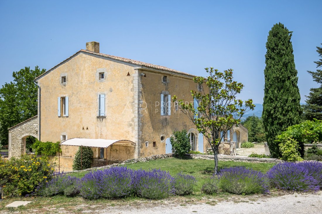 House in Bonnieux, Provence-Alpes-Côte d'Azur, France 2 - 17955403