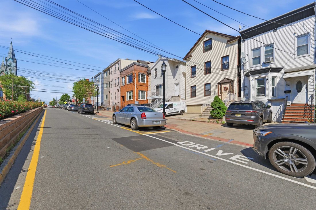 Apartment in Union City, New Jersey, United States 3 - 17949621
