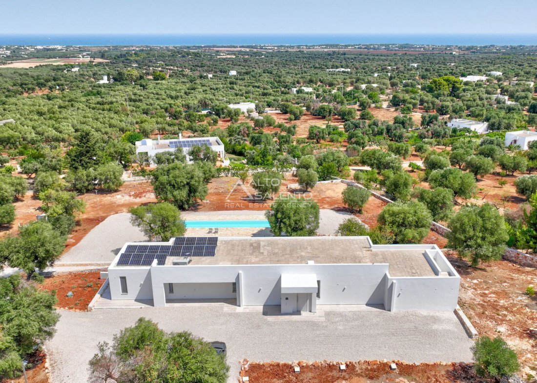 Villa in Carovigno, Apulia, Italy 2 - 17947613