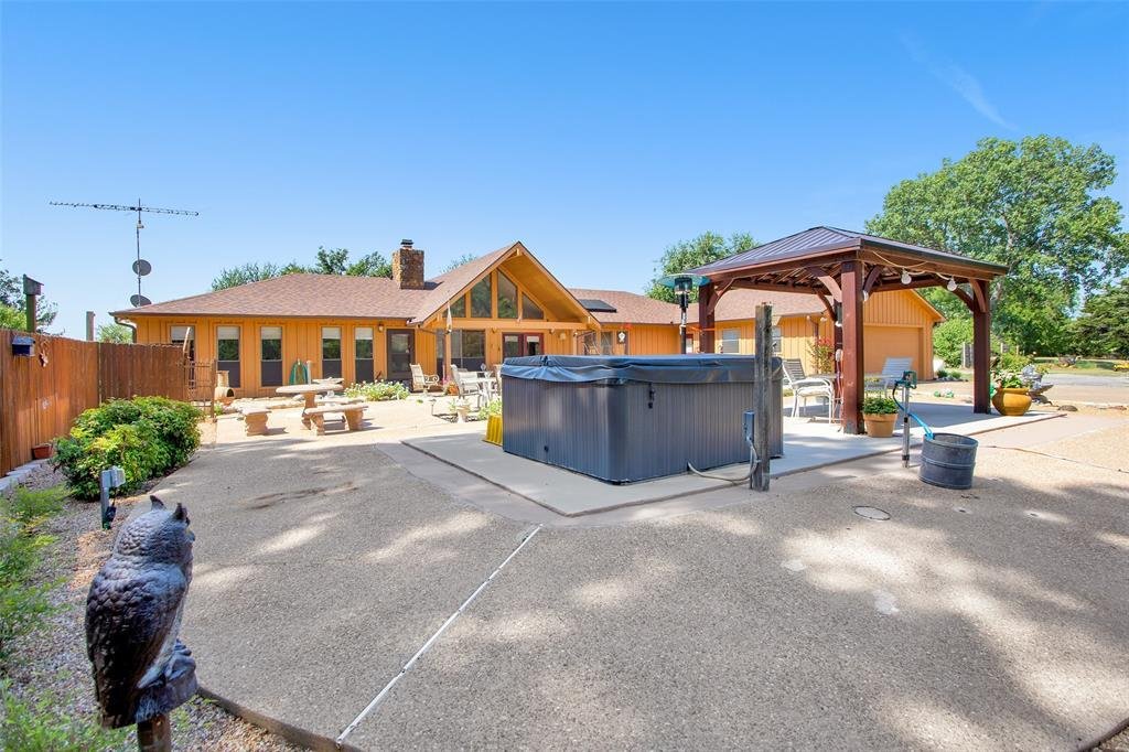 Farm Ranch in Pottsboro, Texas, United States 5 - 17952339