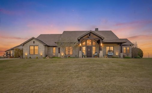 Farm Ranch in Crowley, Texas, United States 1