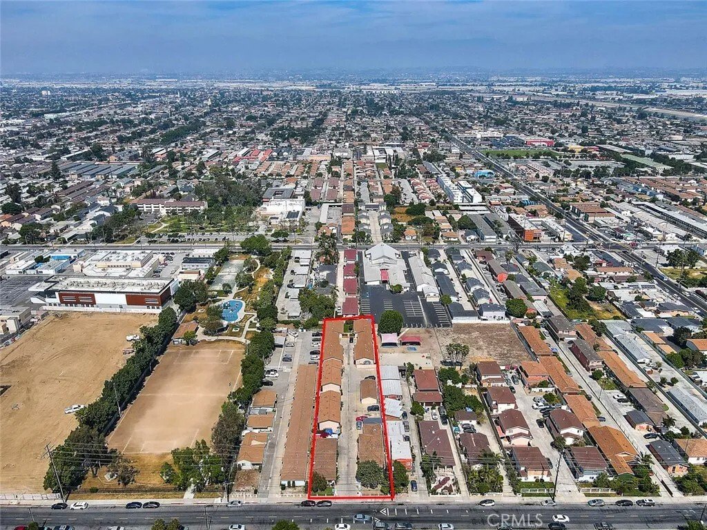 Bell, California, United States 5 - 17953312