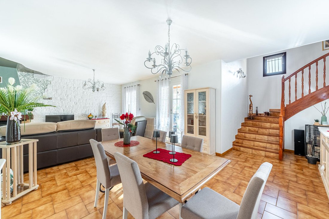 Villa in Nord, Jonage, France 5 - 17954569