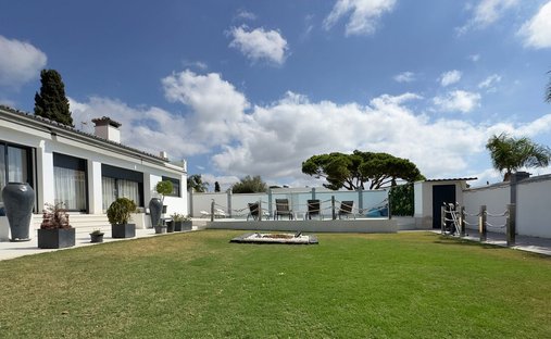 Chalet in Marbella, Andalusia, Spain 1