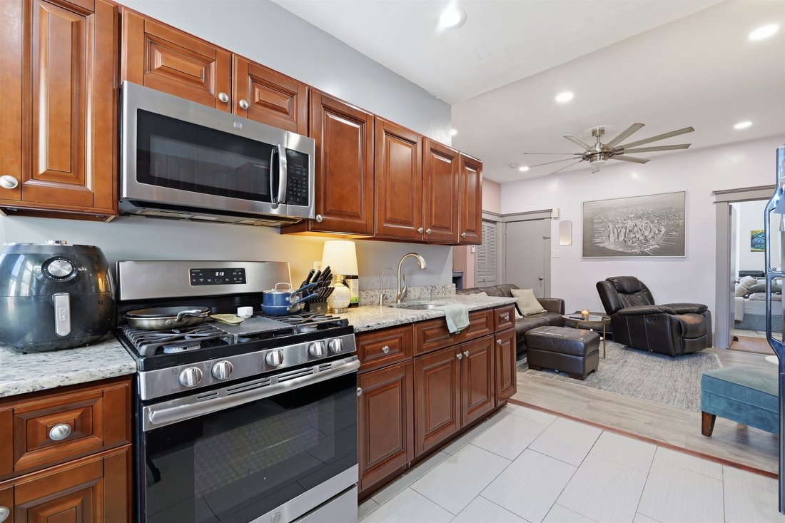 Apartment in Union City, New Jersey, United States 5 - 17949621