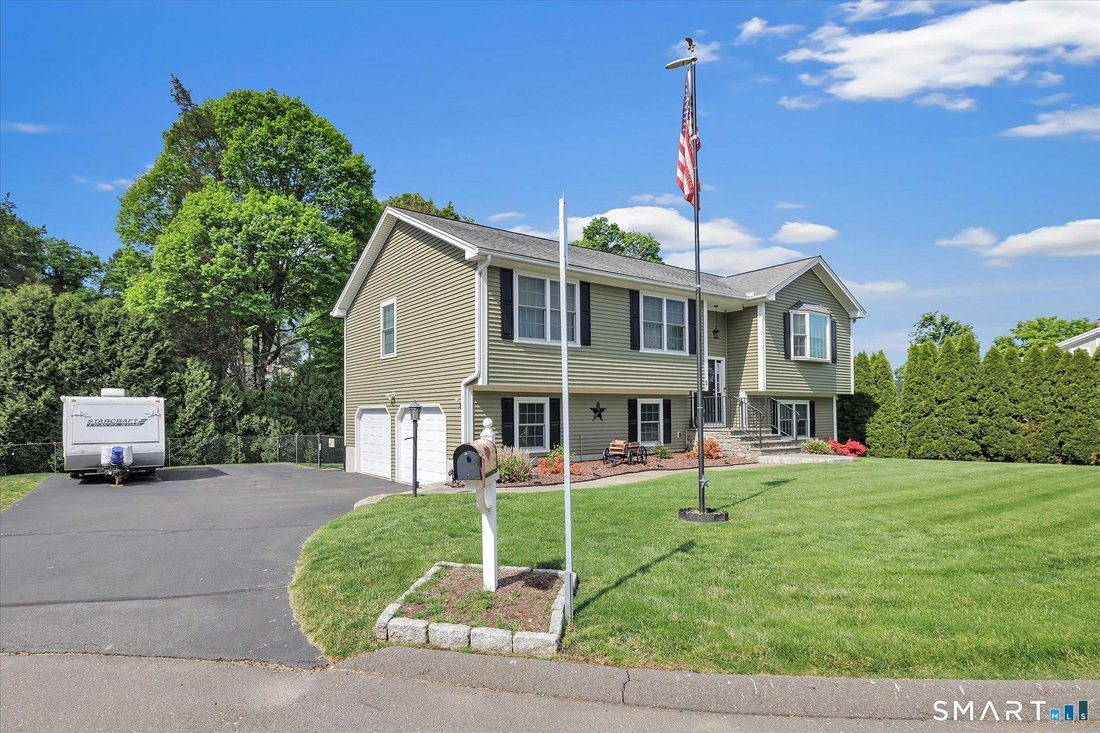 House in Ansonia, Connecticut, United States 3 - 17949628