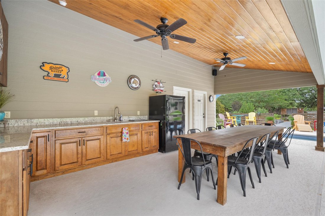 House in Flatonia, Texas, United States 4 - 17953124