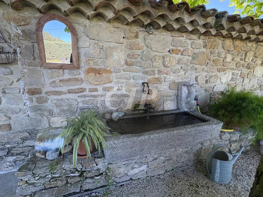 Country House in Trets, Provence-Alpes-Côte d'Azur, France 3 - 17948763