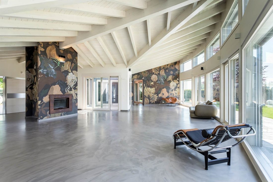 Villa in Carugate, Lombardy, Italy 1 - 17954246