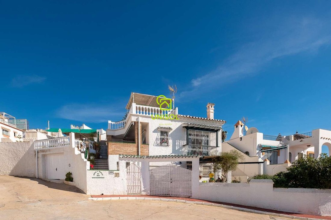 Villa in Nerja, Andalusia, Spain 3 - 17947371