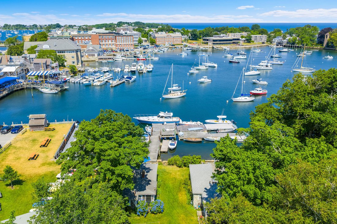 House in Falmouth, Massachusetts, United States 1 - 17949477