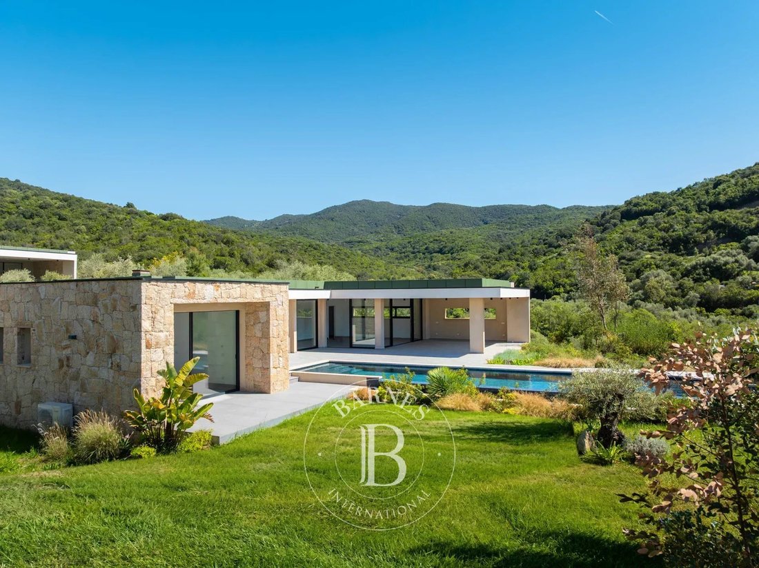 Villa in Grosseto-Prugna, Corsica, France 2 - 17949378
