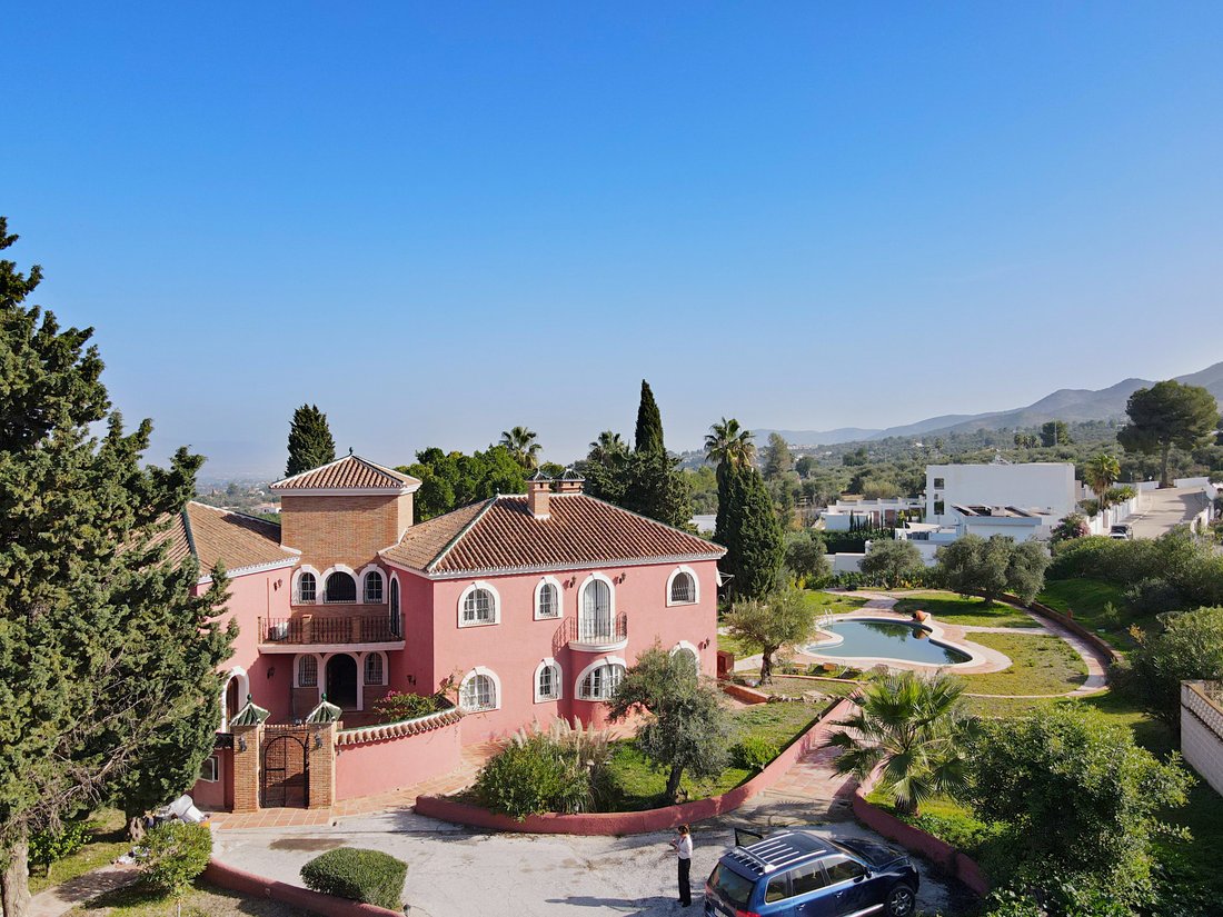 Villa in Alhaurin el Grande, Andalusia, Spain 3 - 17948674
