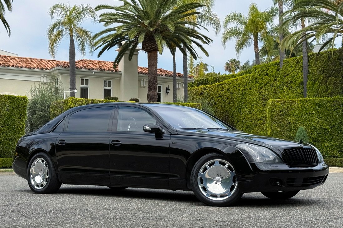 Sedan in West Hollywood, CA, United States 3 - 17948357