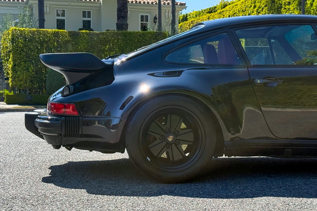 Coupe in West Hollywood, CA, United States 5 - 17948296