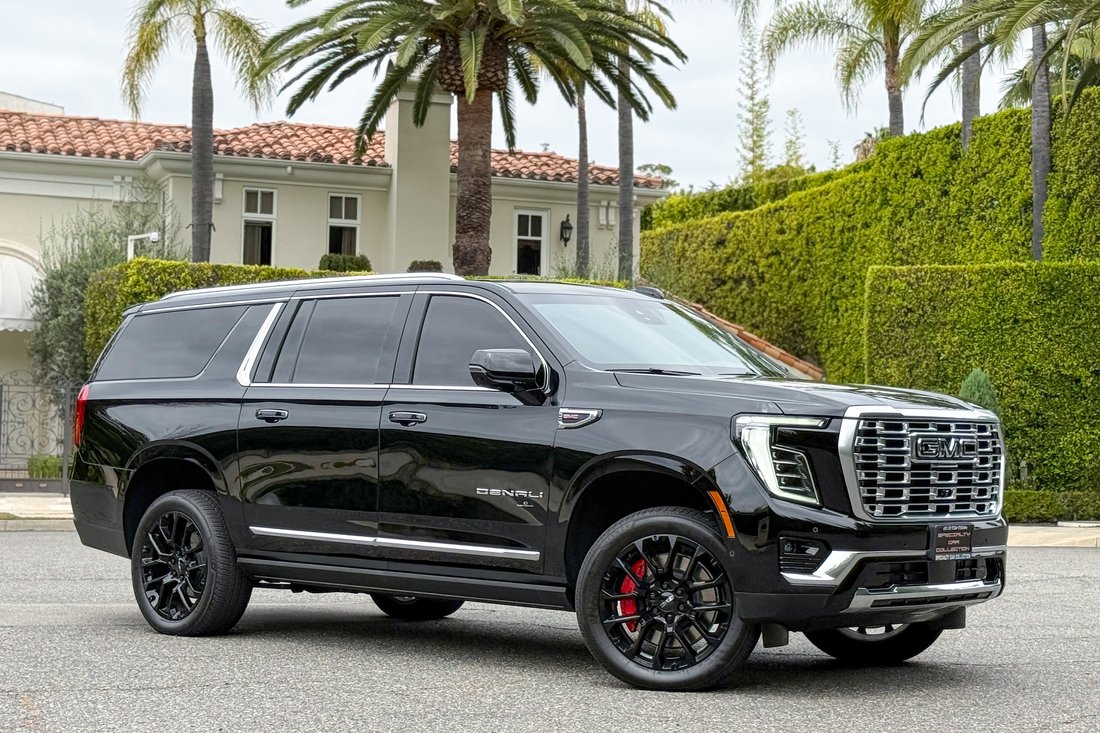 Suv in West Hollywood, CA, United States 3 - 17948784