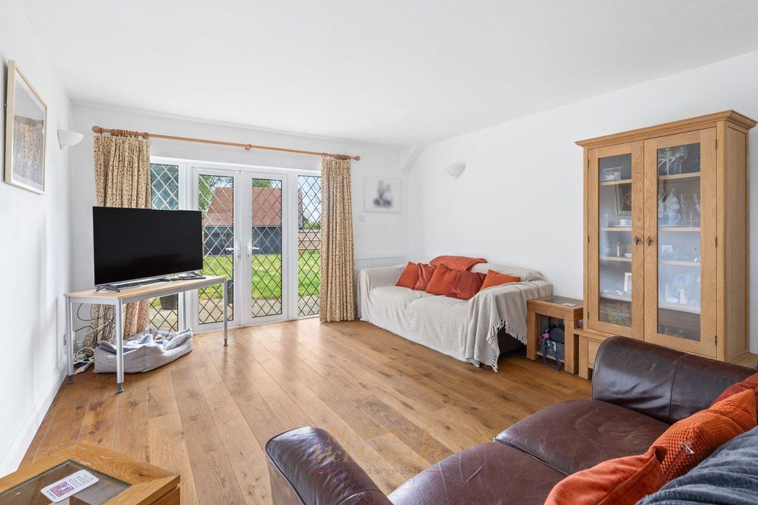 House in Crawley Down (Worth), Crawley Down, England 3 - 17949080