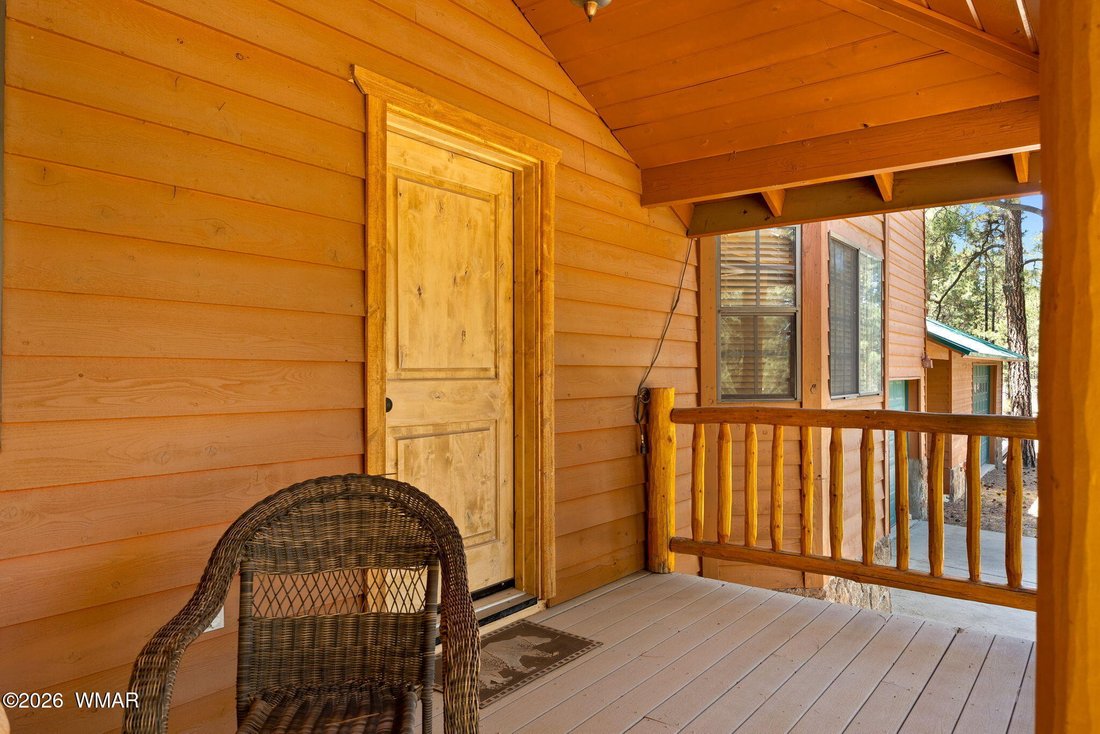 Greer, Arizona, United States 4 - 17951434