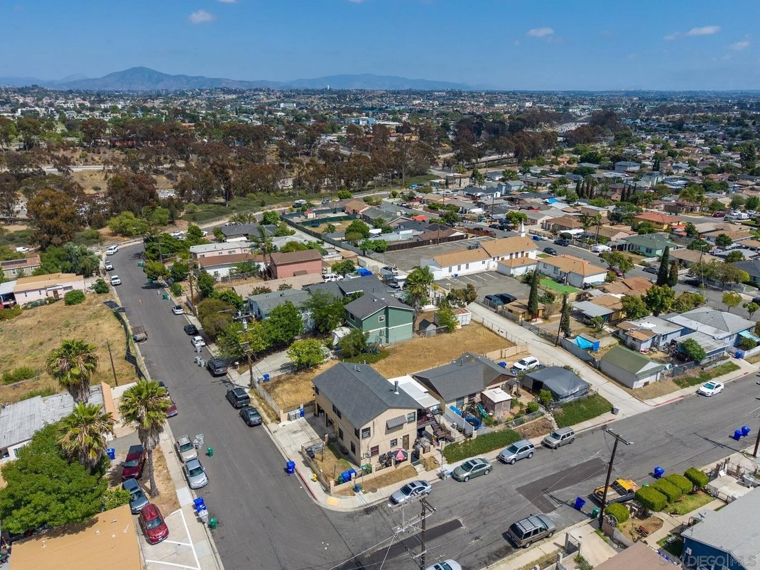 San Diego, California, United States 4 - 17953183