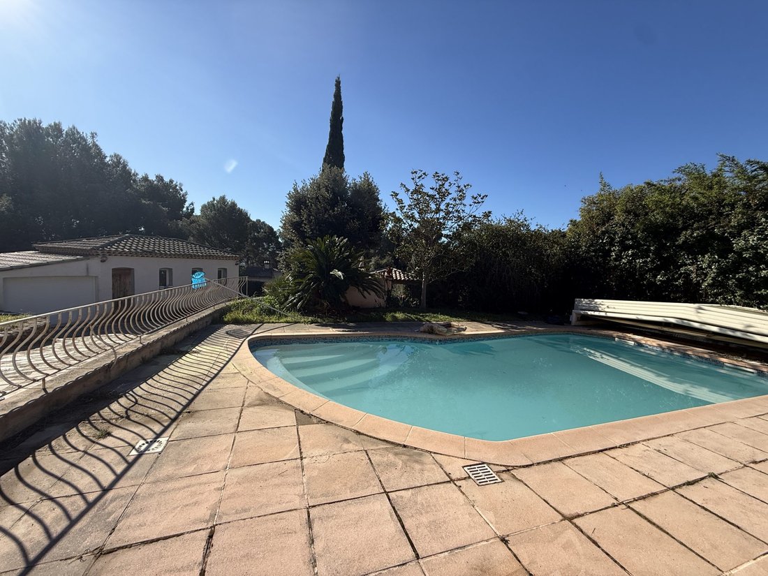 Villa in Saint-Cyr-sur-Mer, Provence-Alpes-Côte d'Azur, France 3 - 17955440