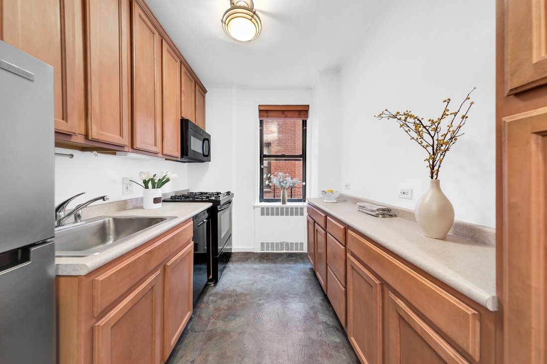 Co Op in New York, New York, United States 1 - 17930042