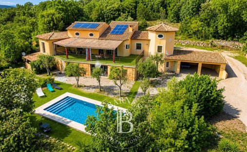 Villa in Saint-Cézaire-sur-Siagne, Provence-Alpes-Côte d'Azur, France 1