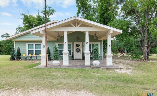 House in The Grove, Texas, United States 1