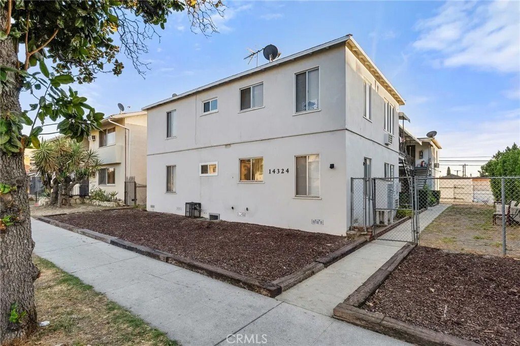 Los Angeles, California, United States 1 - 17265091