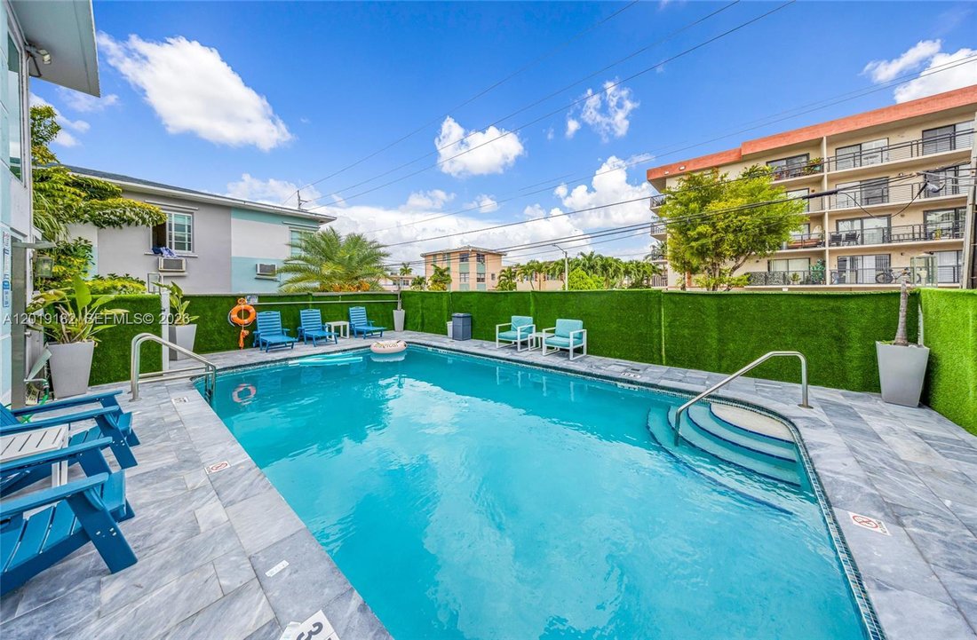 Miami Beach, Florida, United States 5 - 17953310