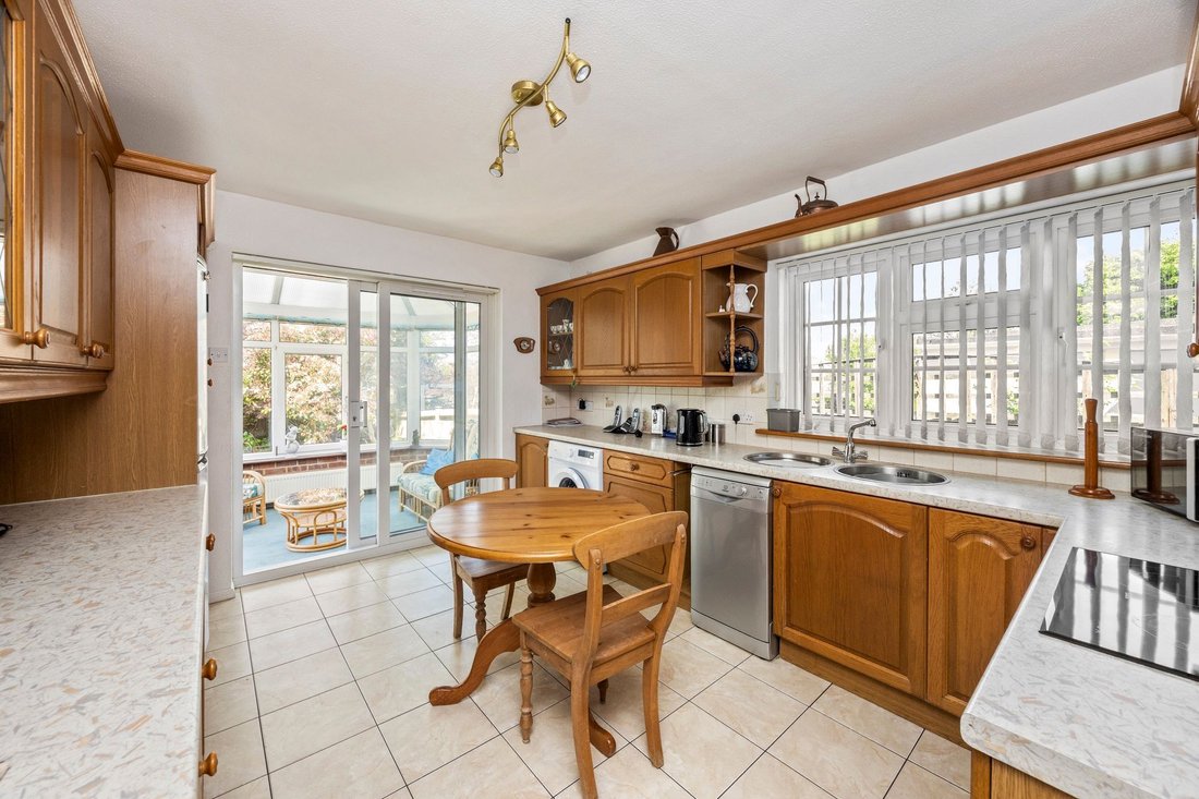 Bungalow in Keymer, England 4 - 17948808