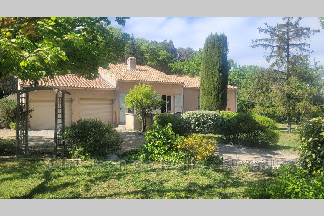 Villa in Belcodene, Provence-Alpes-Côte d'Azur, France 1 - 17948535