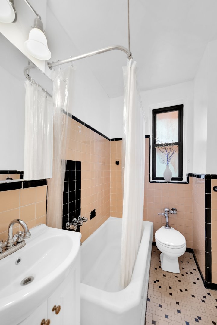 Co Op in New York, New York, United States 3 - 17930042