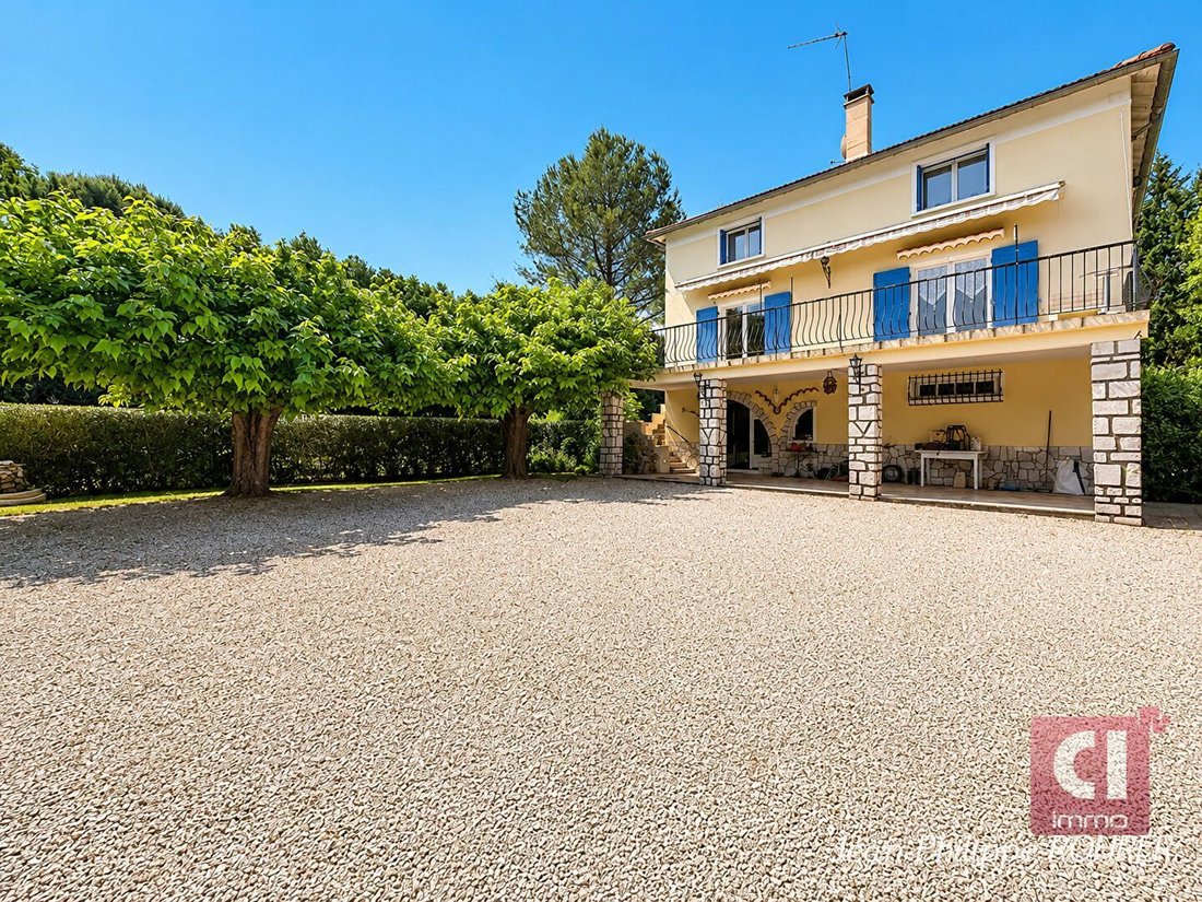 House in Besse-sur-Issole, Provence-Alpes-Côte d'Azur, France 2 - 17953108