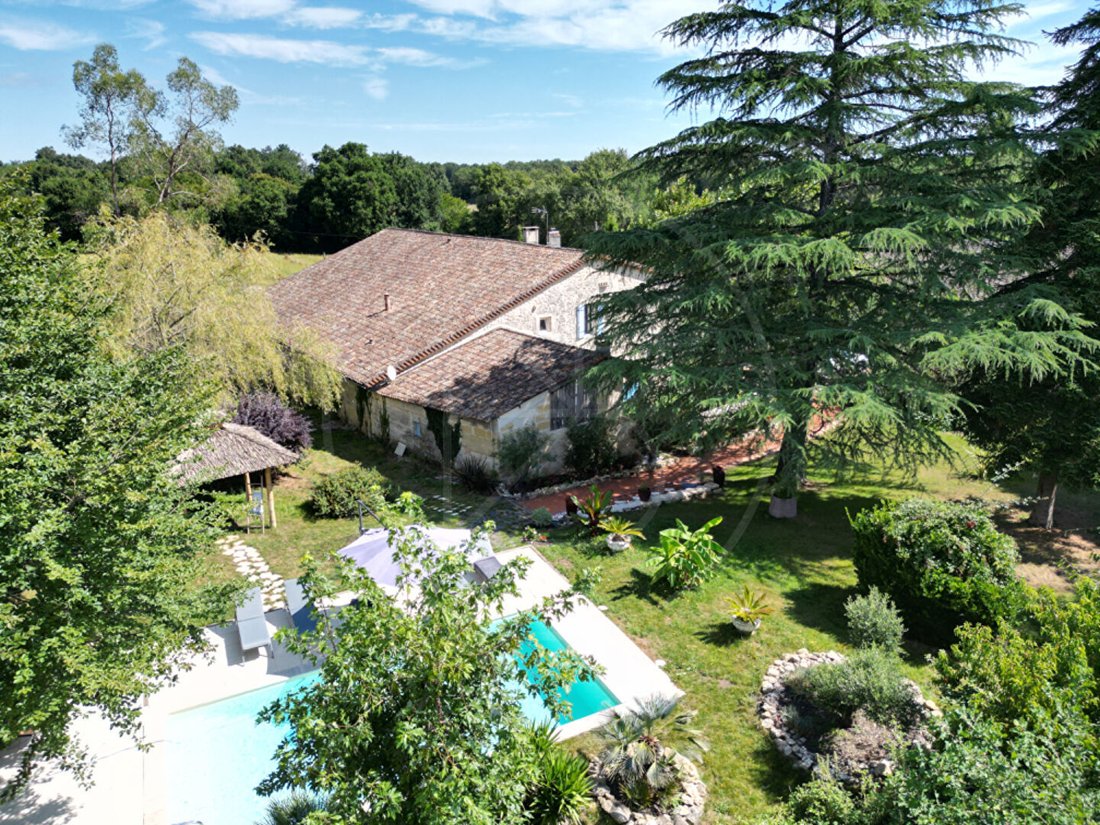 Villa in Creon, Nouvelle-Aquitaine, France 1 - 17948010