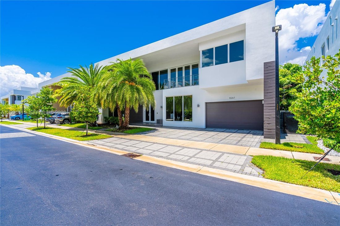 House in Doral, Florida, United States 2 - 17953298