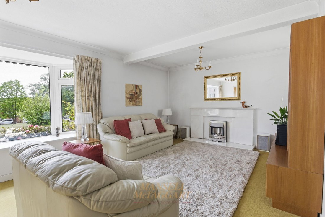 House in Southgate, Crawley, England 2 - 17949014