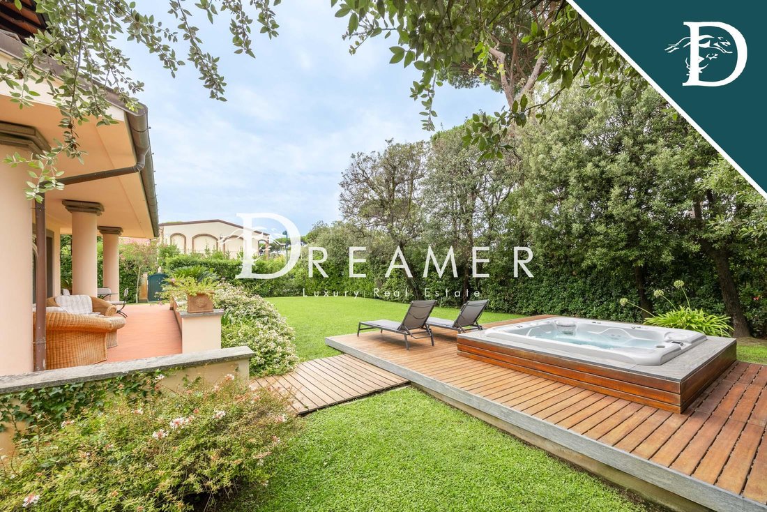 Villa in Center, Forte dei Marmi, Tuscany 5 - 16221092