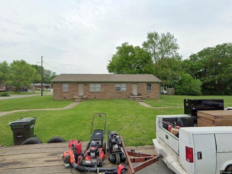 Hopkinsville, Kentucky, United States 3 - 17955898