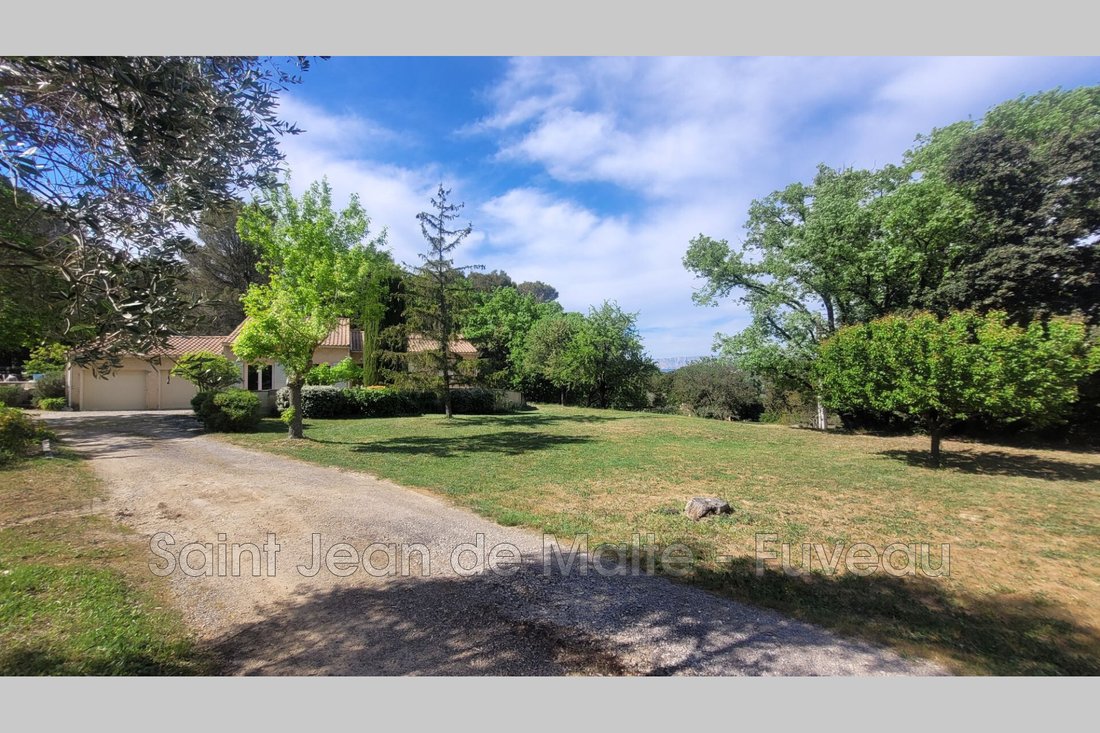 Villa in Belcodene, Provence-Alpes-Côte d'Azur, France 2 - 17948535