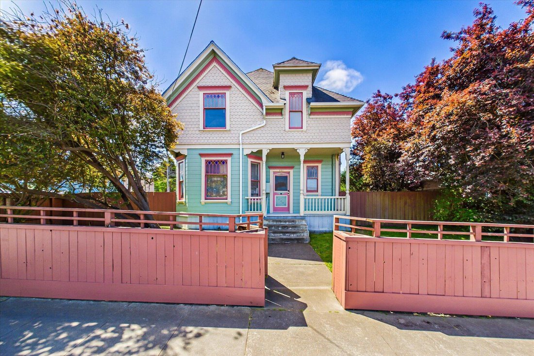 Eureka, California, United States 1 - 17951063