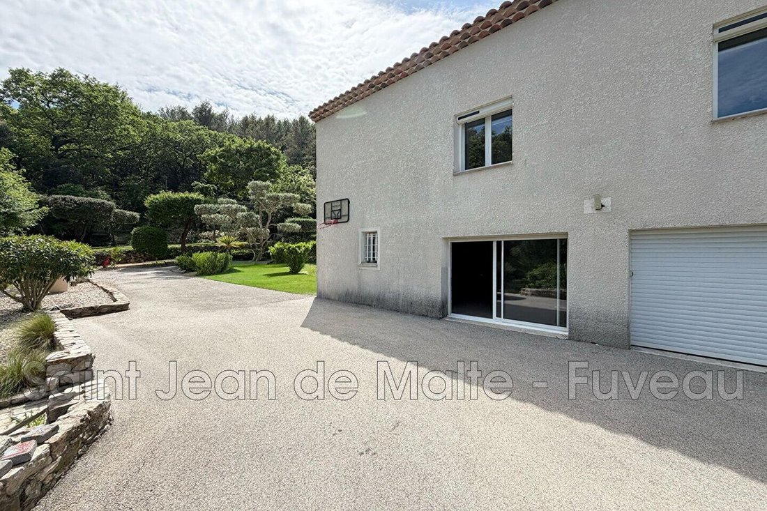 Villa in Hameau, Simiane-Collongue, France 4 - 17948524