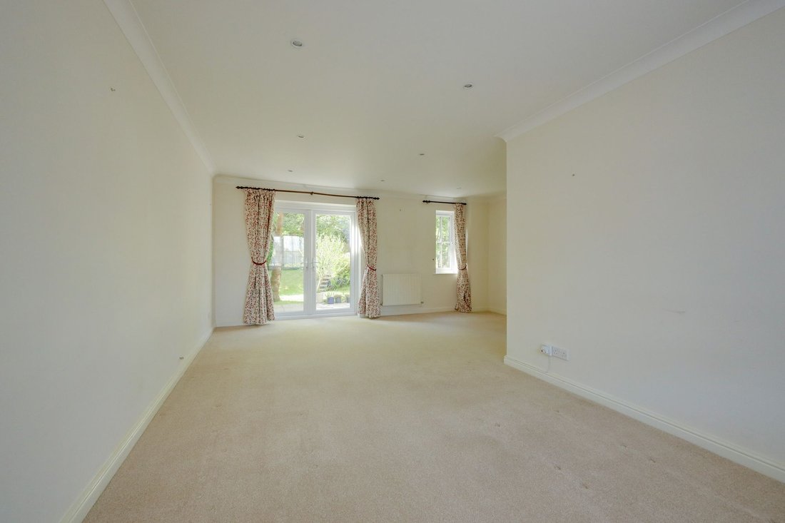 House in Burgess Hill, England 4 - 17948919