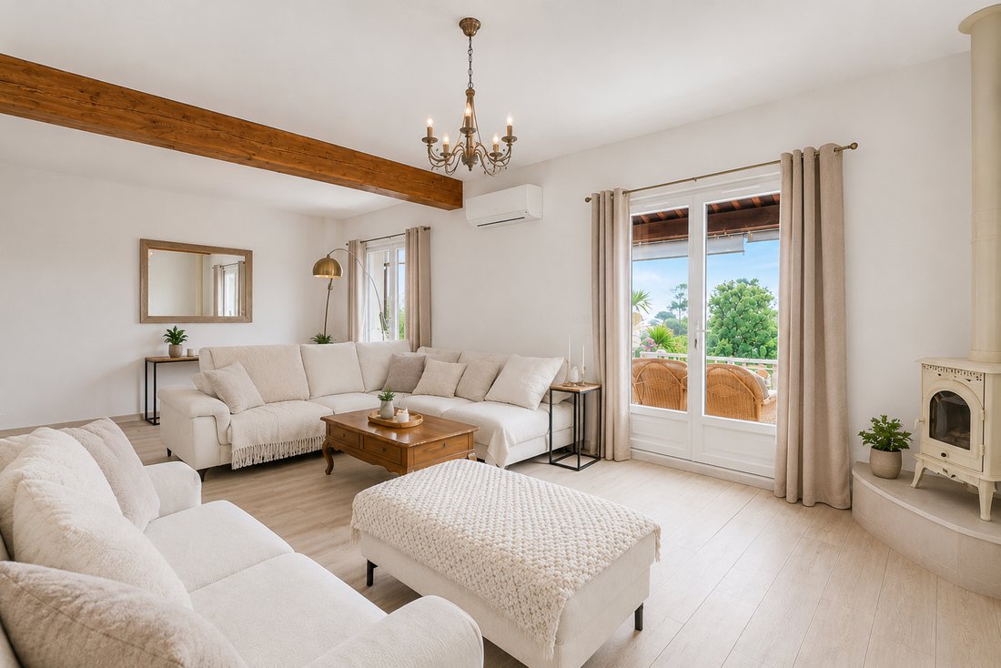 House in Frejus, Provence-Alpes-Côte d'Azur, France 3 - 17948677