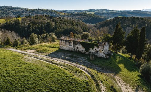 Country House in Palaia, Tuscany, Italy 1