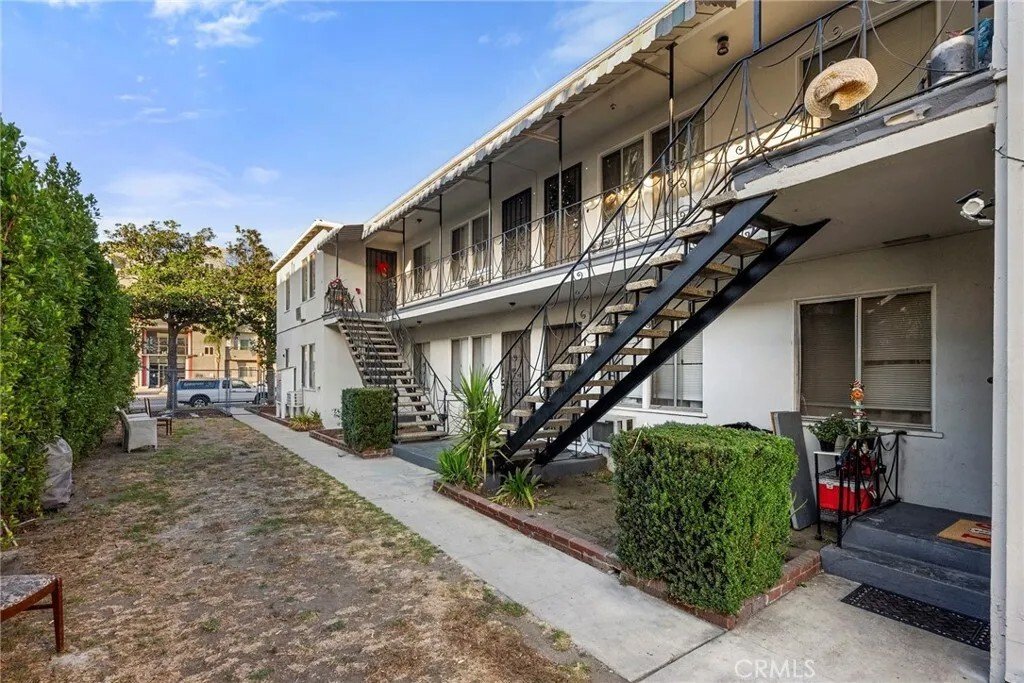 Los Angeles, California, United States 4 - 17265091